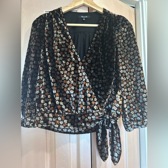 Madewell  Velvet Wrap Top in Petite Blooms - Picture 6 of 9